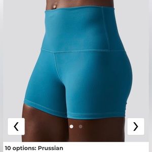 NWT Born Primitive New Heights Booty Shorts Size Small